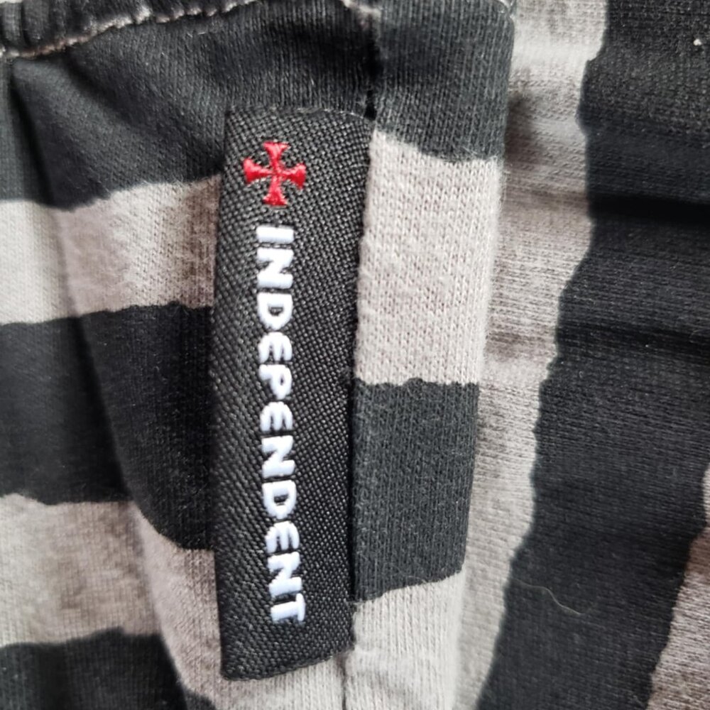 Independent Skate Sweater REVERSIBLE Y2K Small to Medium VINTAGE!!